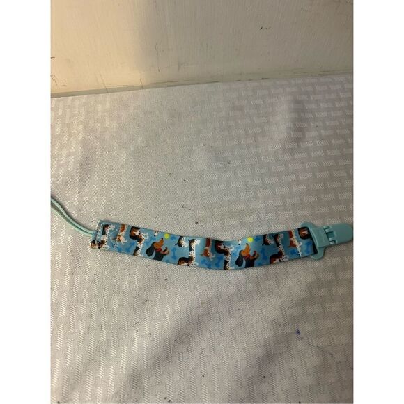 Nuby Pacifiers, Clips, and teethers 14+ - Picture 4 of 5